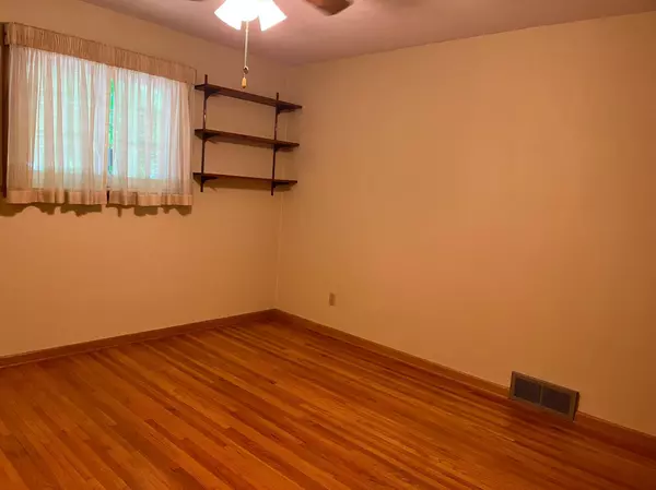 Truman, MN 56088,409 N 1st AVE W