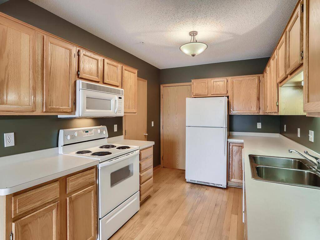 Inver Grove Heights, MN 55076,6824 Benton CIR #36