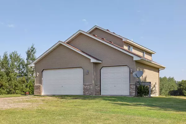 North Branch, MN 55056,5161 321st AVE NE