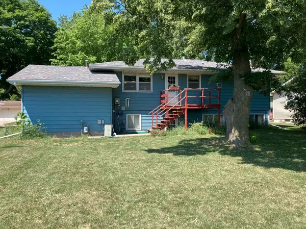 Fairmont, MN 56031,2443 Stella ST