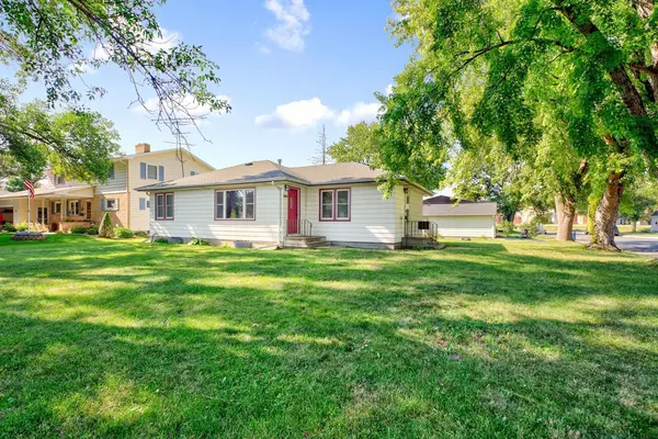 502 3rd AVE NW, Arlington, MN 55307