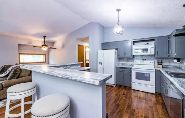 Minnetonka, MN 55345,14803 Peteler LN