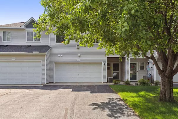 Coon Rapids, MN 55433,10704 Tamarack ST NW