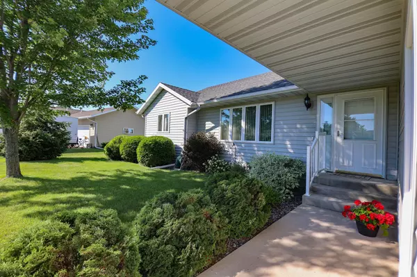 Perham, MN 56573,709 6th ST NE