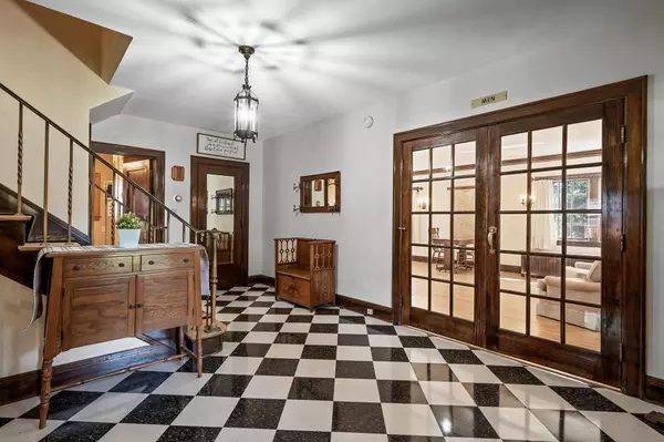 Crystal, MN 55429,5410 Fairview AVE N