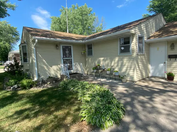 Cold Spring, MN 56320,422 6th AVE N
