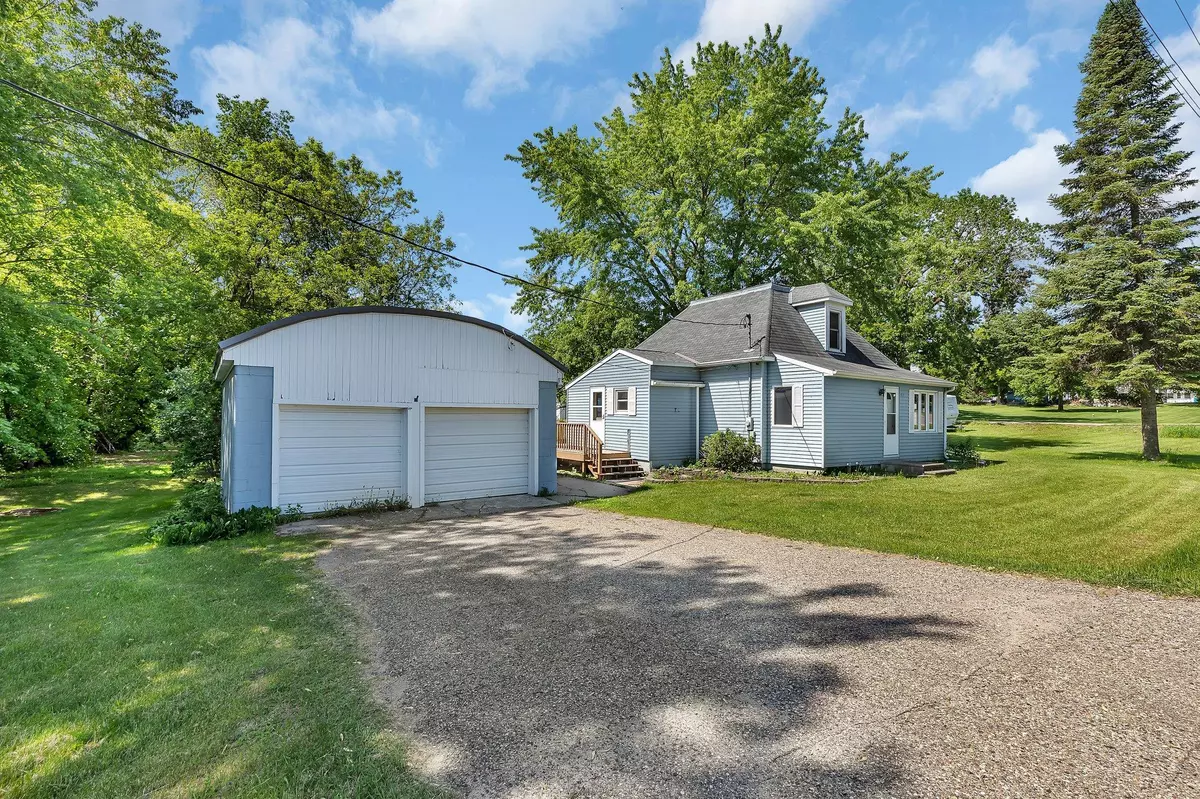 Eden Valley, MN 55329,463 Stearns AVE W