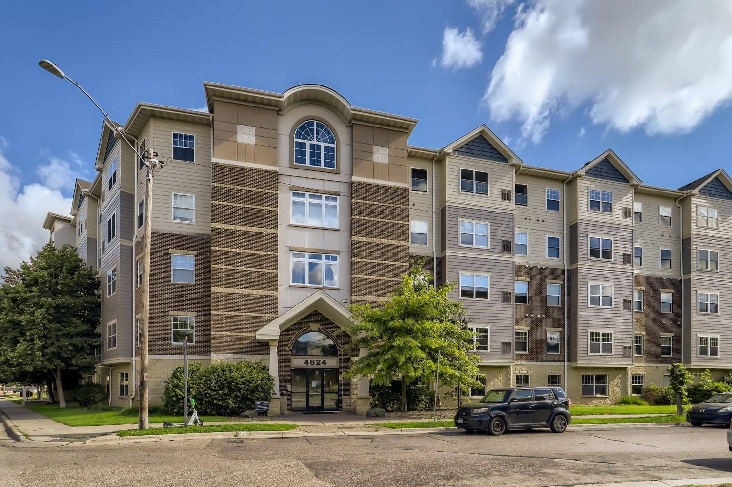 Minneapolis, MN 55417,4824 E 53rd ST #517