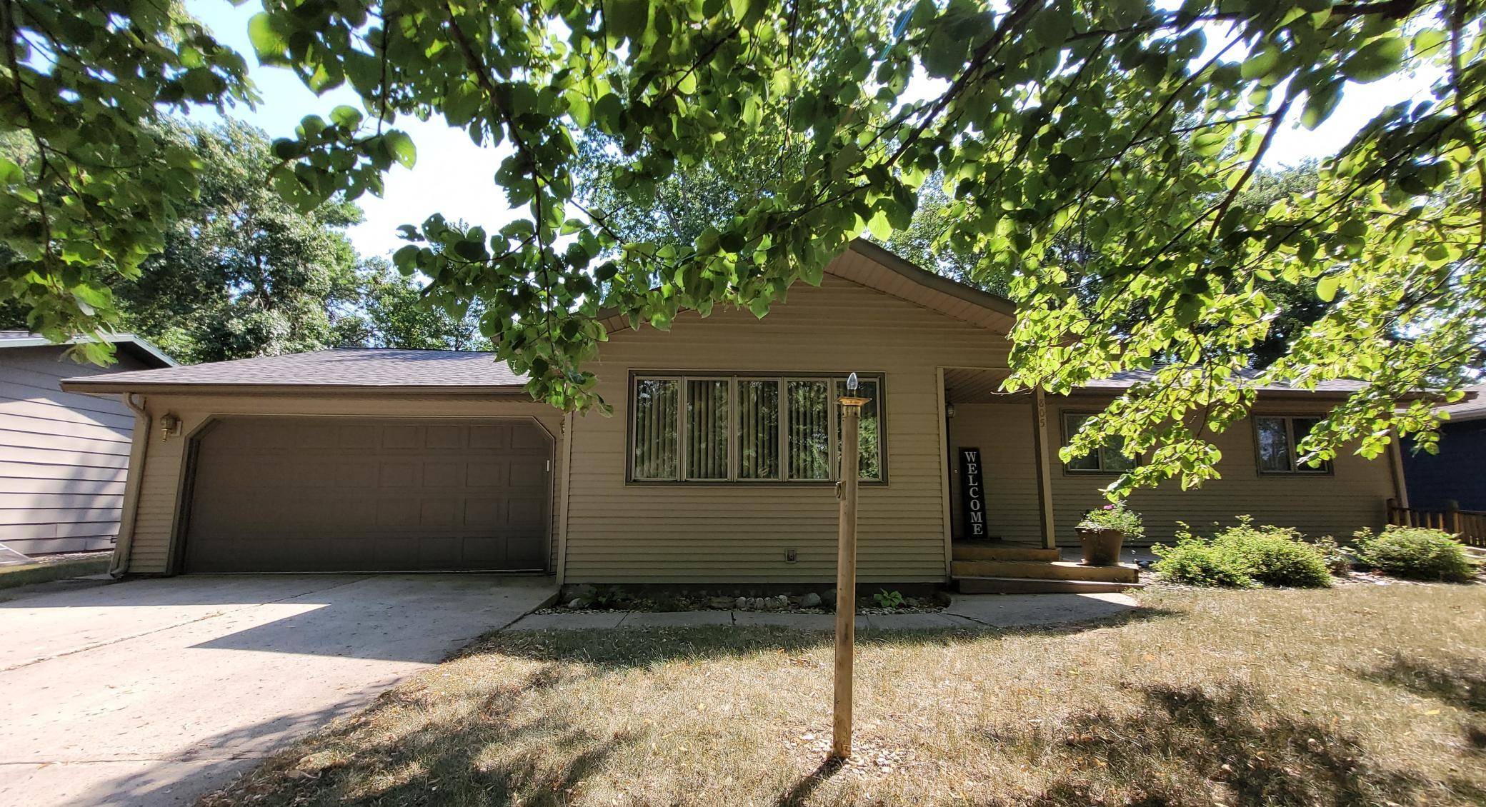 805 2nd AVE SE, Pipestone, MN 56164
