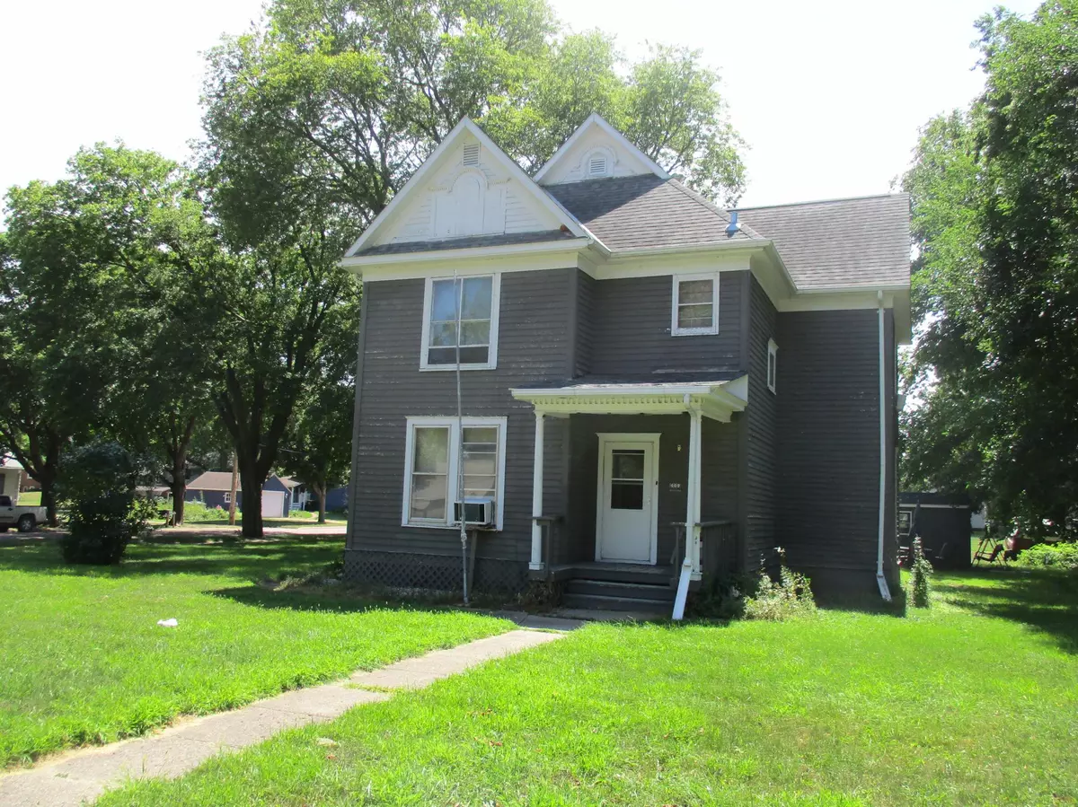 Truman, MN 56088,409 E Ciro ST