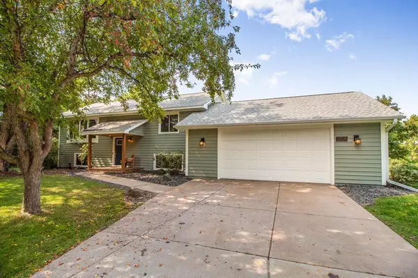 Woodbury, MN 55129,1208 Saint Johns DR