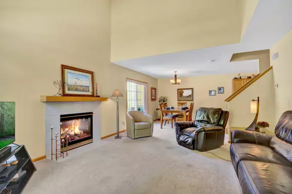 Woodbury, MN 55125,8706 Quarry Ridge LN #H