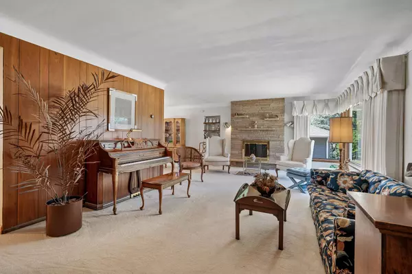 Columbia Heights, MN 55421,1140 Pierce TER NE