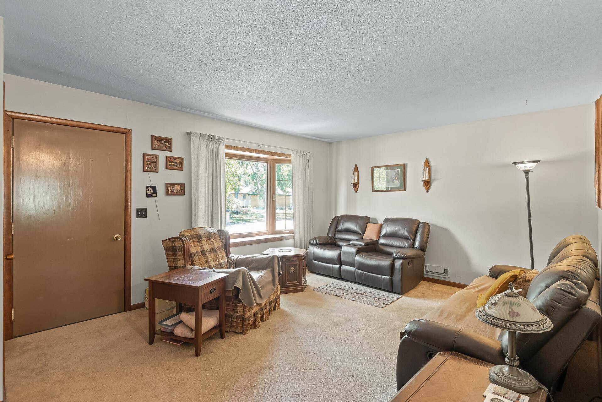 Coon Rapids, MN 55448,409 118th AVE NW