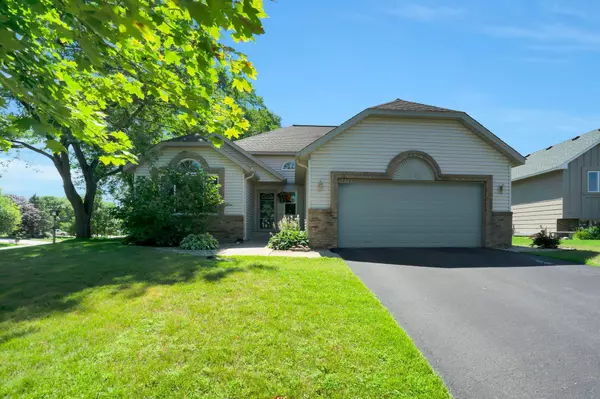 Oakdale, MN 55128,5458 Golfview CIR N