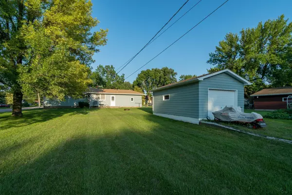 Gaylord, MN 55334,521 8th ST