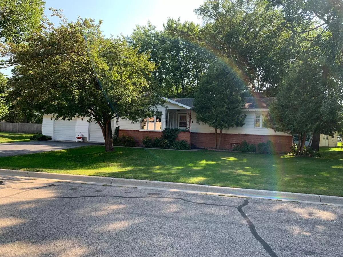 Detroit Lakes, MN 56501,1521 Carol AVE