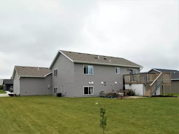 Eyota, MN 55934,264 Whetstone PL NW