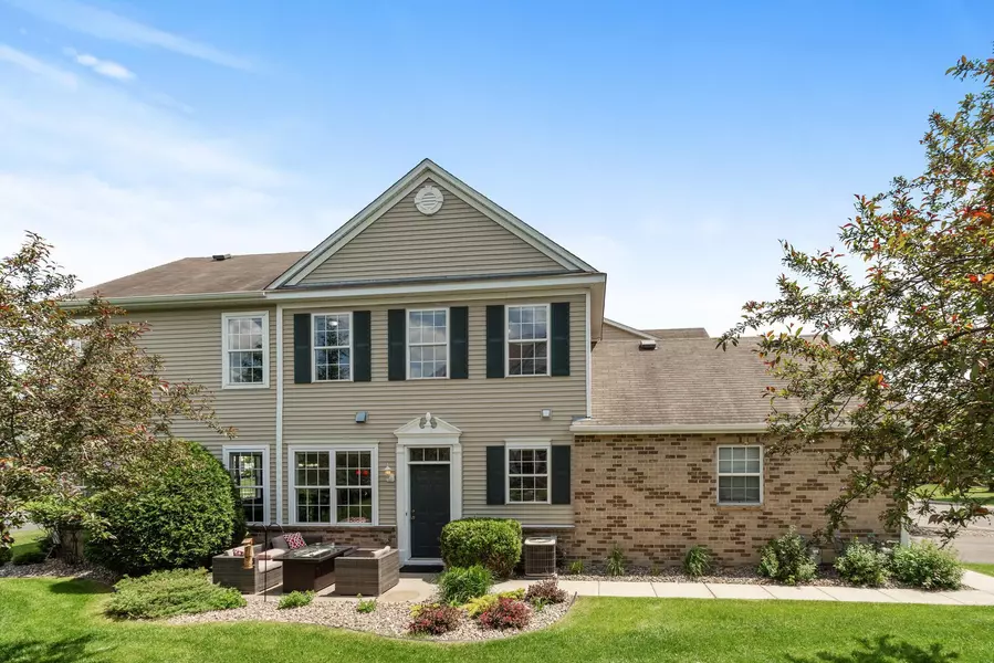 4860 Bivens CT, Inver Grove Heights, MN 55076