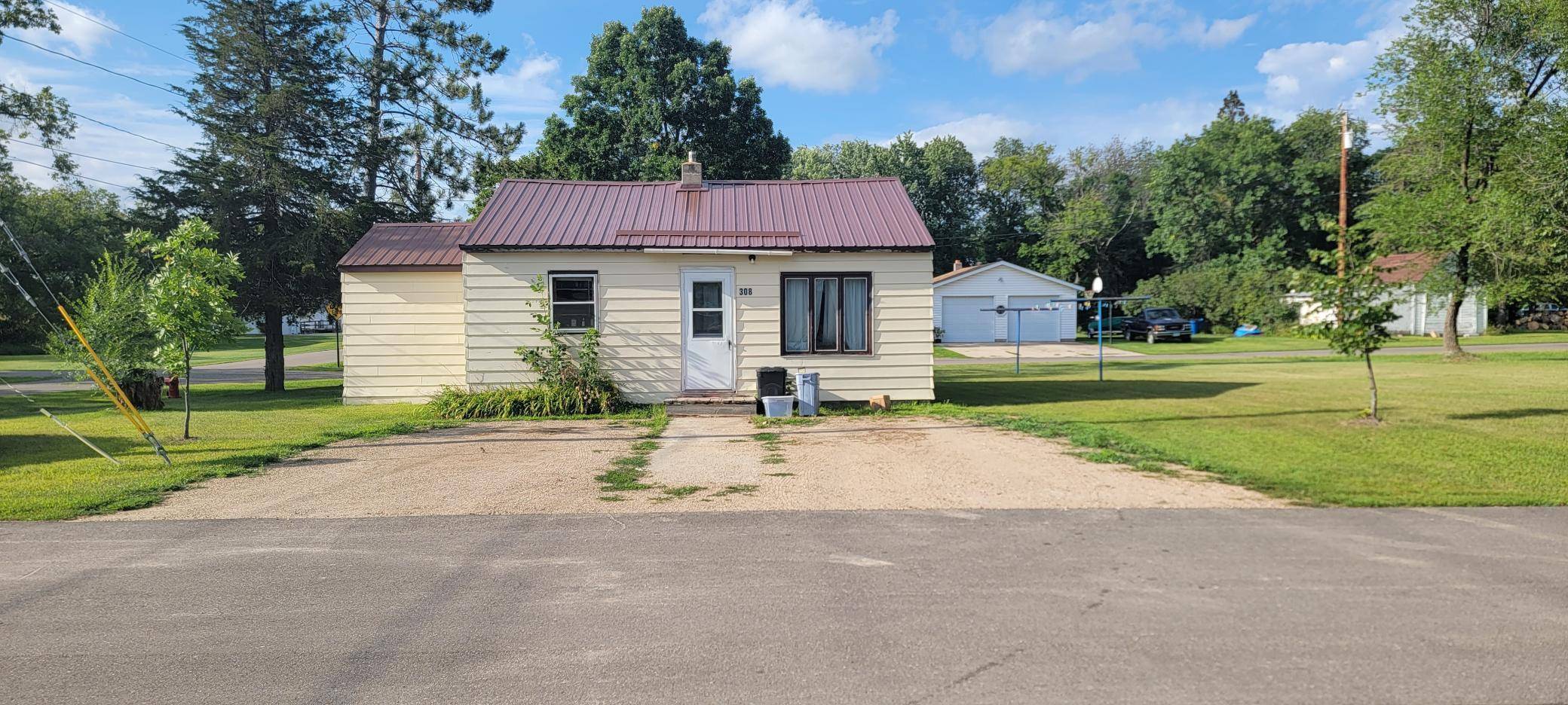 308 Mill AVE W,  Clarissa,  MN 56440