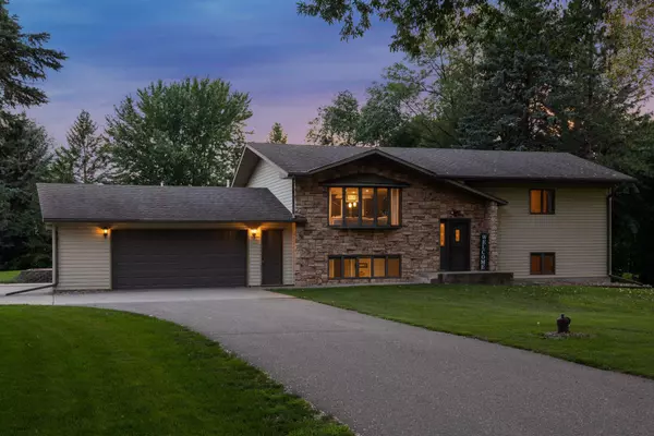 3322 8th ST NE, Willmar, MN 56201