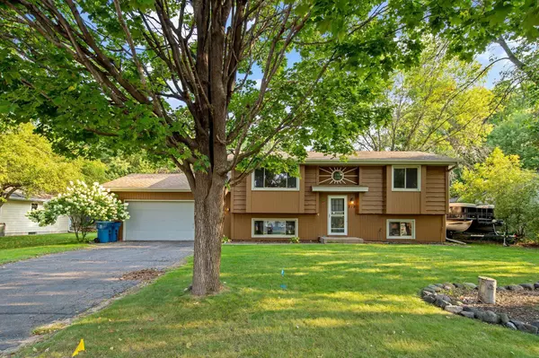 Circle Pines, MN 55014,379 Nottingham DR