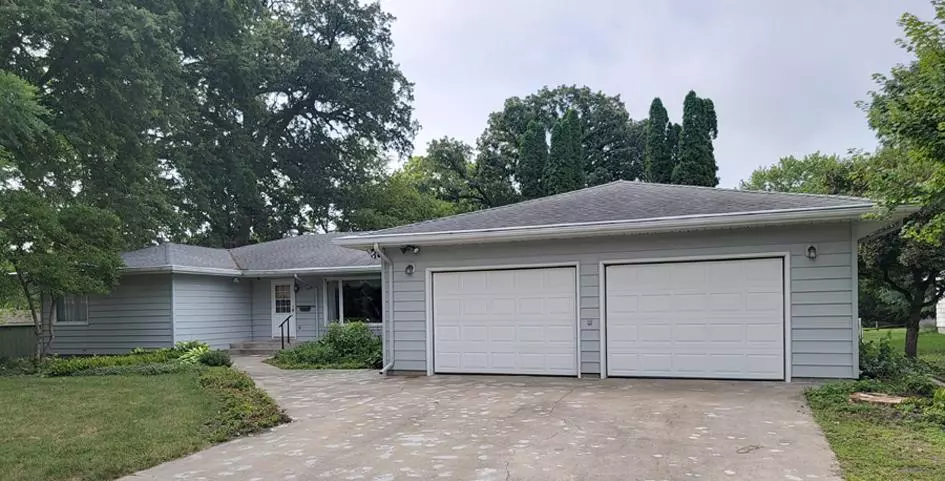 North Mankato, MN 56003,2205 Clare DR