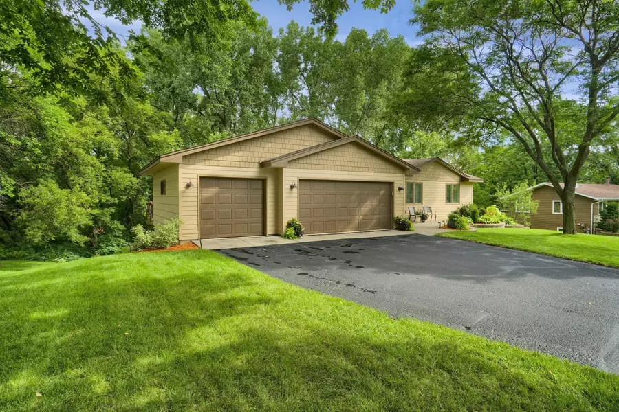 2300 E 125th ST, Burnsville, MN 55337