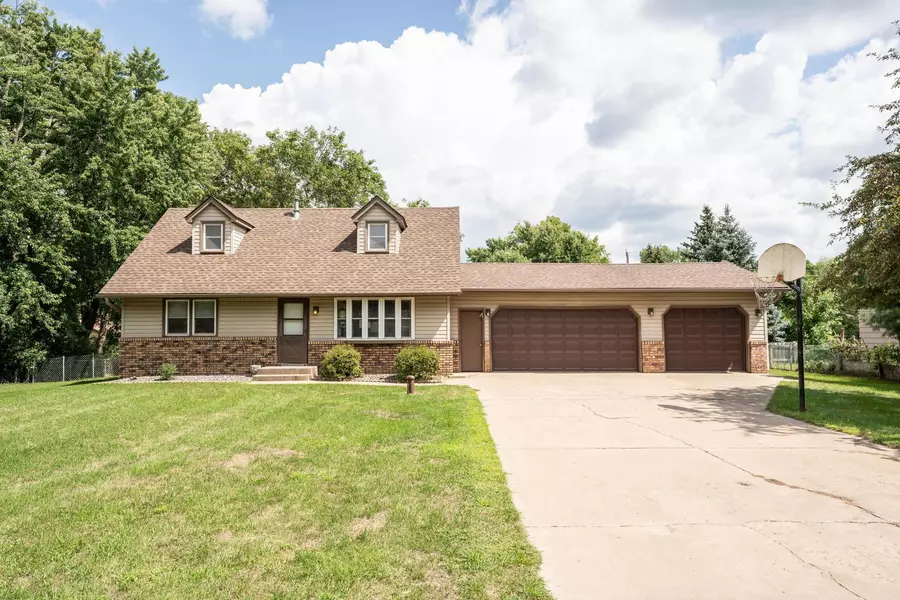 14319 Vintage ST, Andover, MN 55304