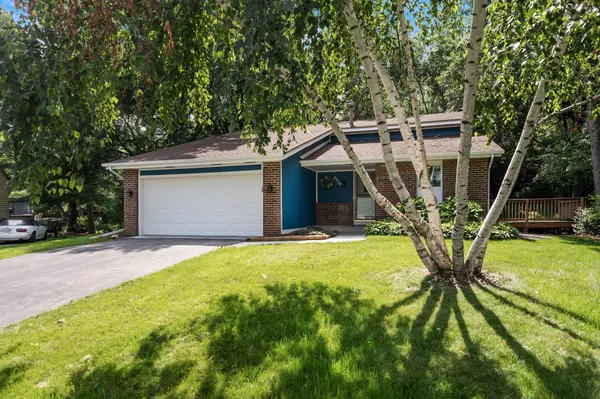 4734 Covington CT, Eagan, MN 55122