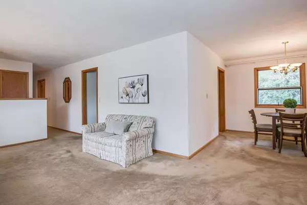 Shoreview, MN 55126,1003 Richmond CT