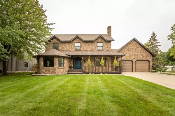 1104 Maple ST, Alexandria, MN 56308