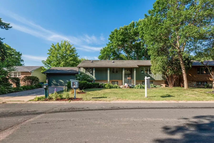 1519 12th TER NW, New Brighton, MN 55112