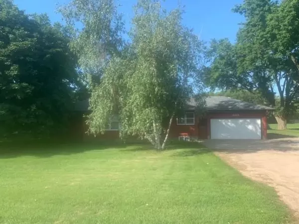 2215 River RD, Windom, MN 56101