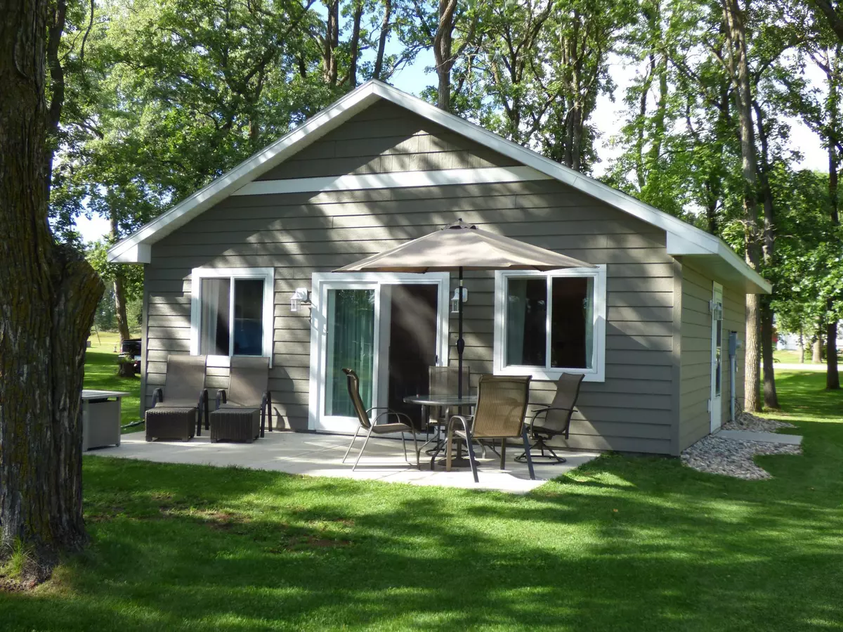 Henning, MN 56551,49233 Middle Leaf RD