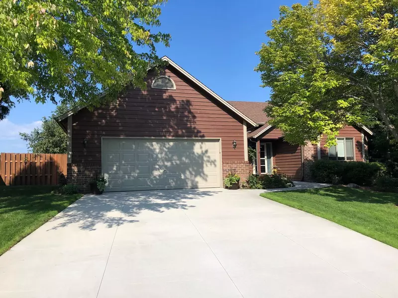 13528 Knox DR, Burnsville, MN 55337