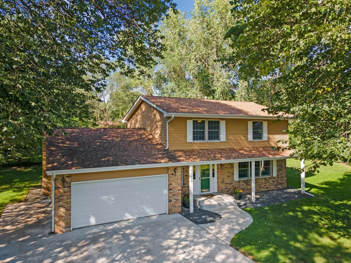 Eden Prairie, MN 55346,14240 Green View CT