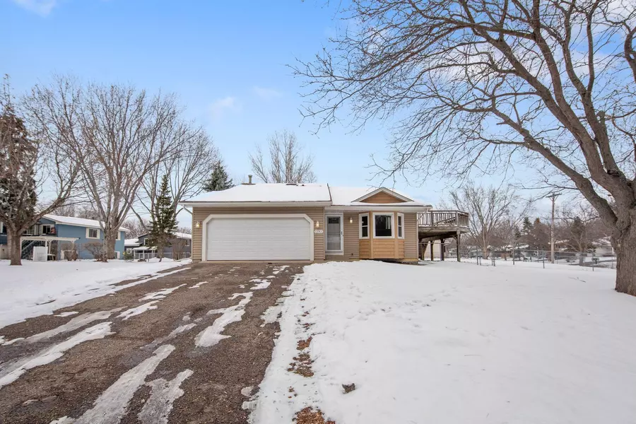 12763 Belle Aire DR, Champlin, MN 55316