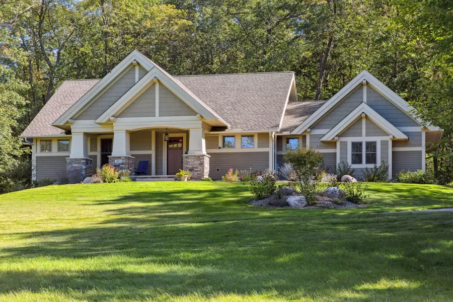 381 Mitchell RD, Troy Twp, WI 54016