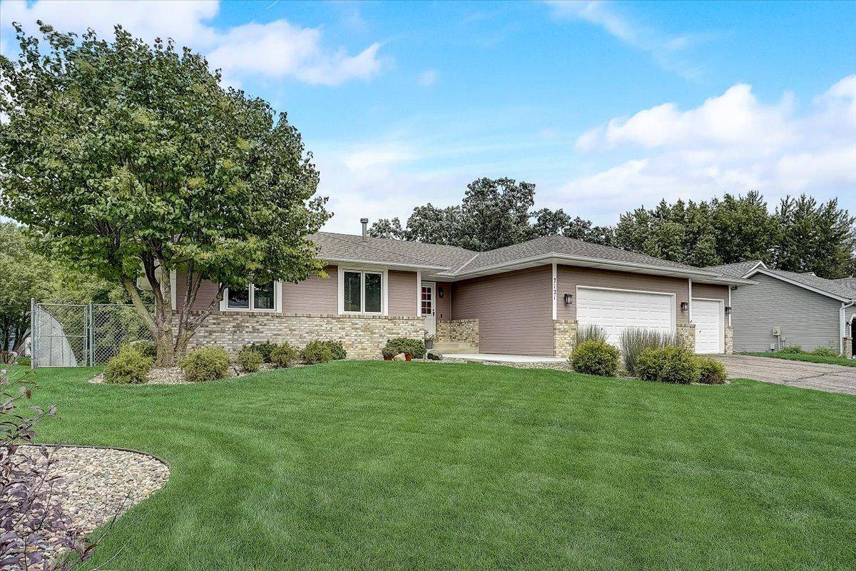Inver Grove Heights, MN 55076,7121 Bovey AVE