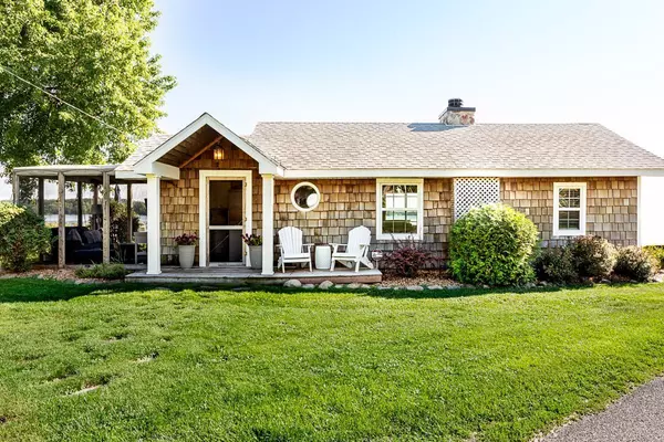 10375 Gull Point RD, East Gull Lake, MN 56401