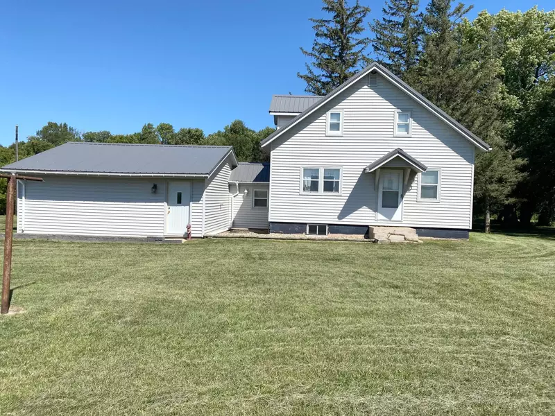 22264 340th ST, Rushmore, MN 56168