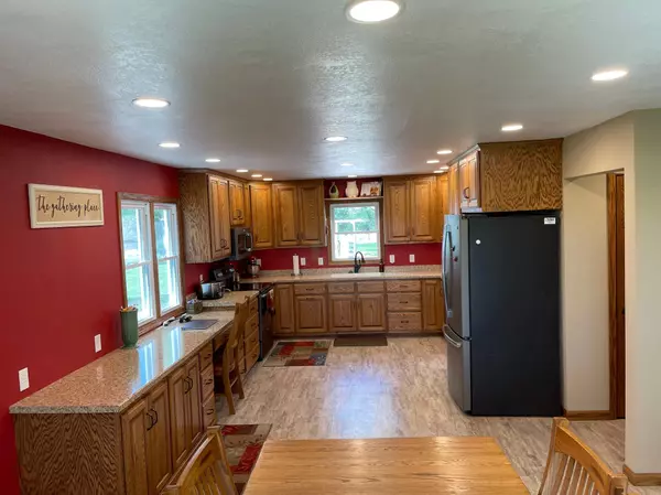 Fairmont, MN 56031,1722 100th ST