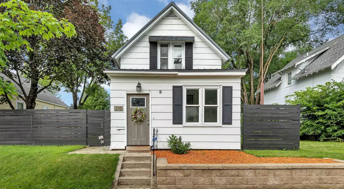 Saint Cloud, MN 56303,215 22nd AVE N