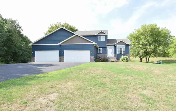 21630 Goldenrod ST NW, Oak Grove, MN 55011