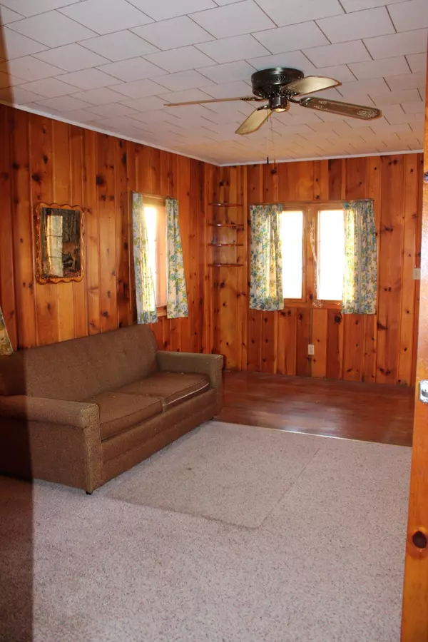 Balsam Lake, WI 54810,677 210th AVE