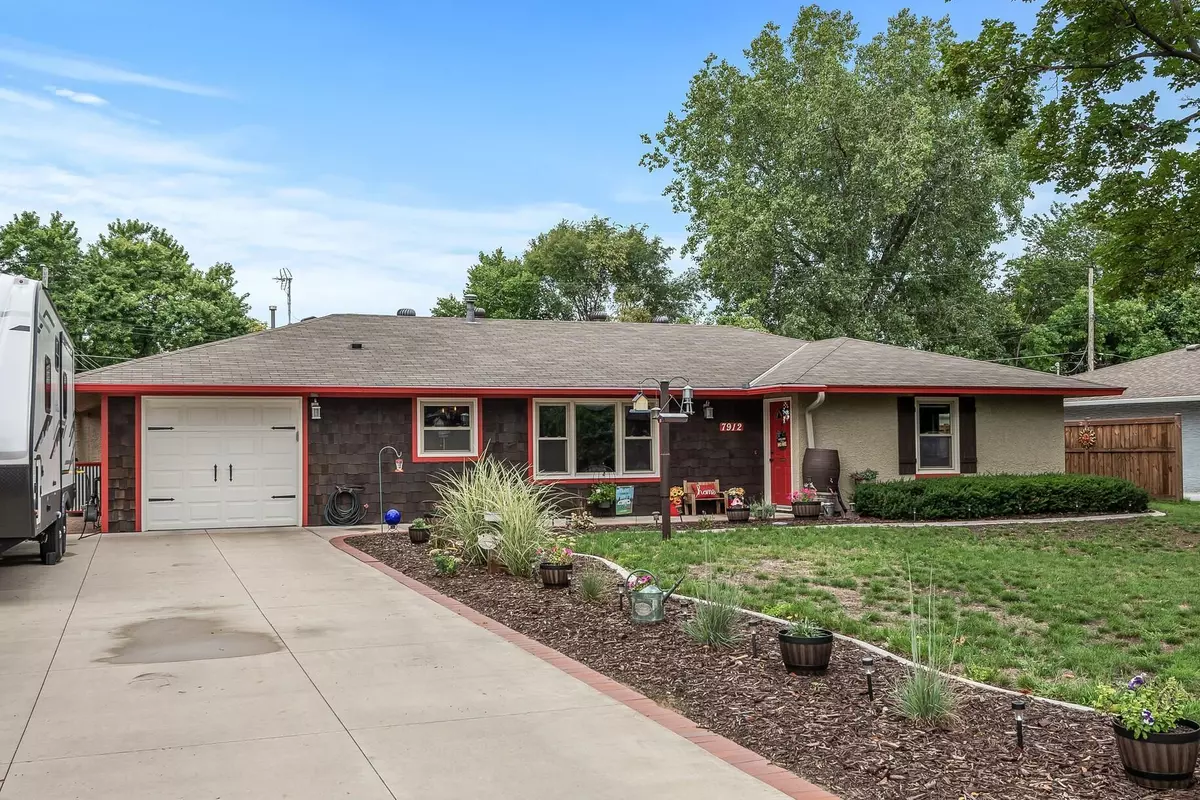 Spring Lake Park, MN 55432,7912 6th ST NE