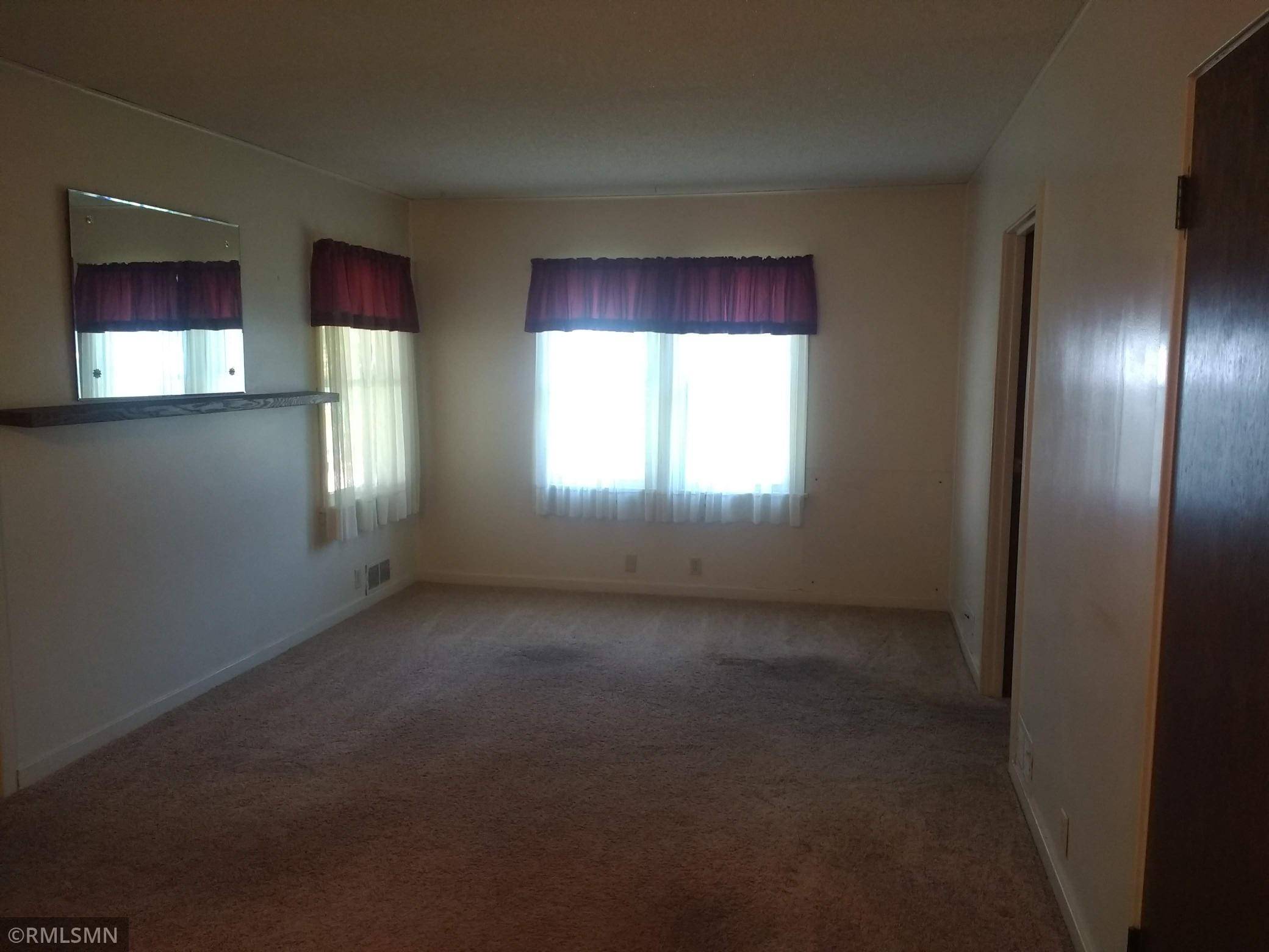 Hutchinson, MN 55350,583 Carlisle ST NE