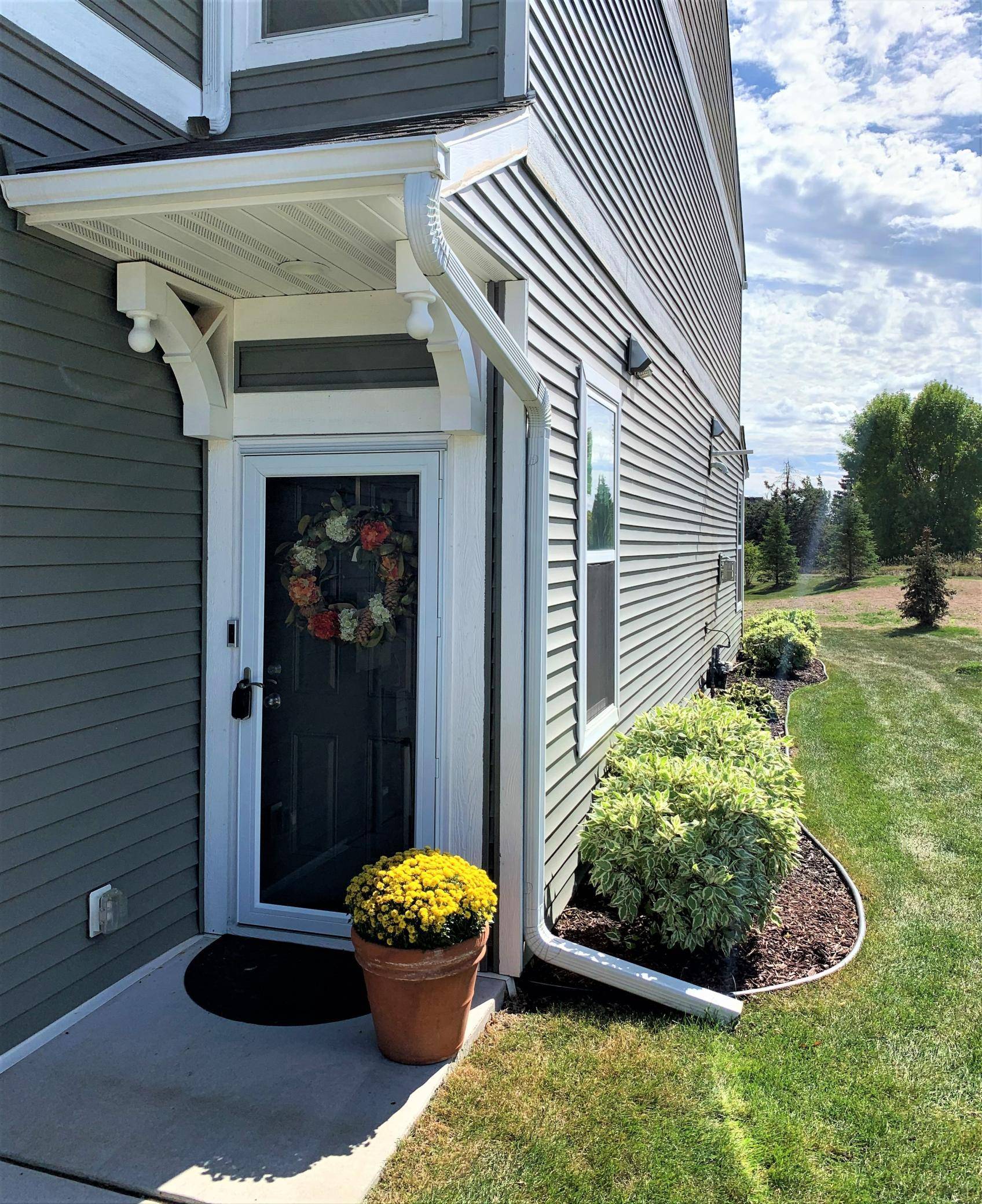 Chanhassen, MN 55317,707 Rockburn RD