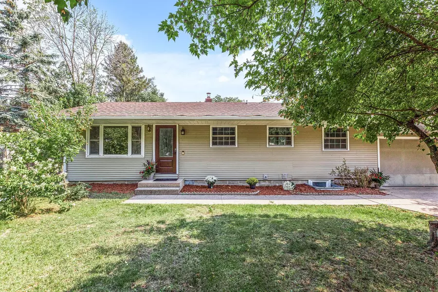 212 Keith RD, Circle Pines, MN 55014